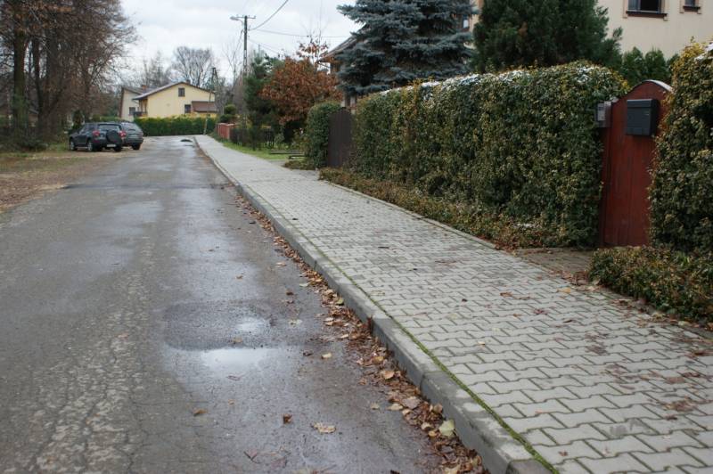 Kształtowanie przestrzeni publicznej poprzez remont chodników dla pieszych na ul. Bożego Ciała, Świętego Jana i Świętej Katarzyny w miejscowości Spytkowic