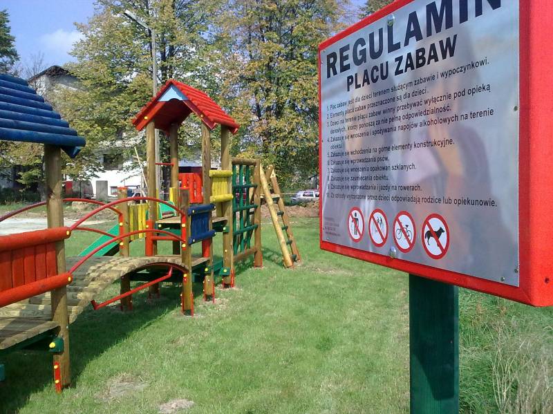 Budowa sieci placów zabaw na terenie gminy Tomice