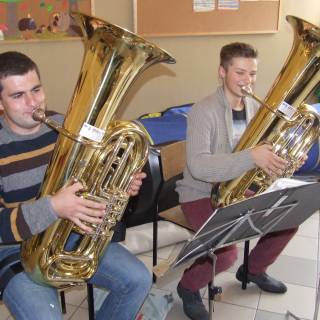 „Kultywowanie lokalnej tradycji poprzez zakup instrumentów”