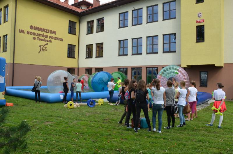 Razem nad Skawą – organizacja imprezy promującej dorobek i potencjał gmin Doliny Karpia.