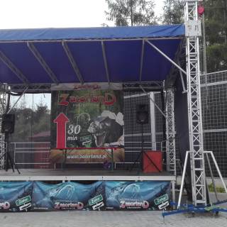 Zakup mobilnej sceny z zadaszeniem